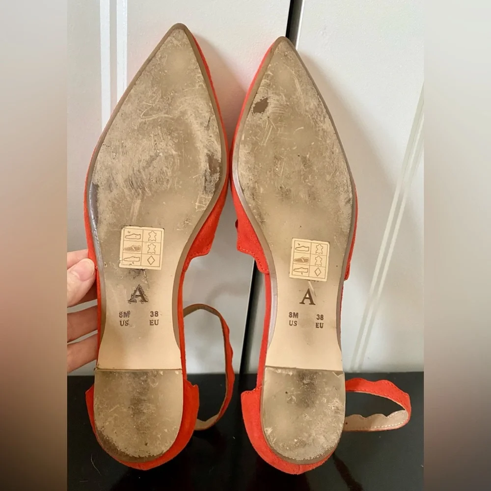 ANTHROPOLOGIE Red suede flats with scalloped detail and ankle straps. - Picture 4 of 7